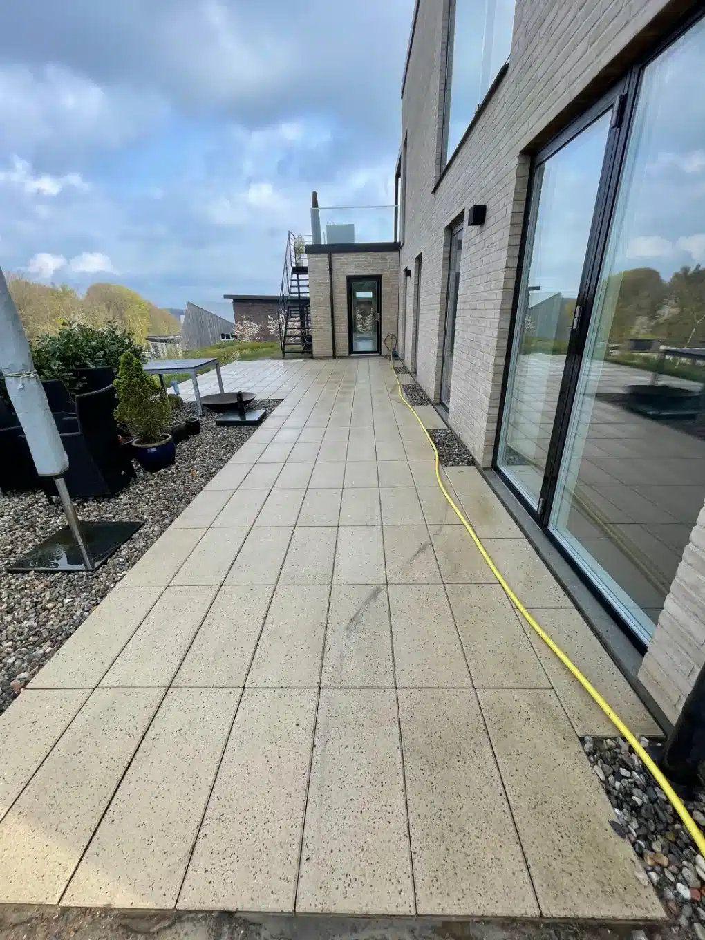 Terrasse efter fliserens