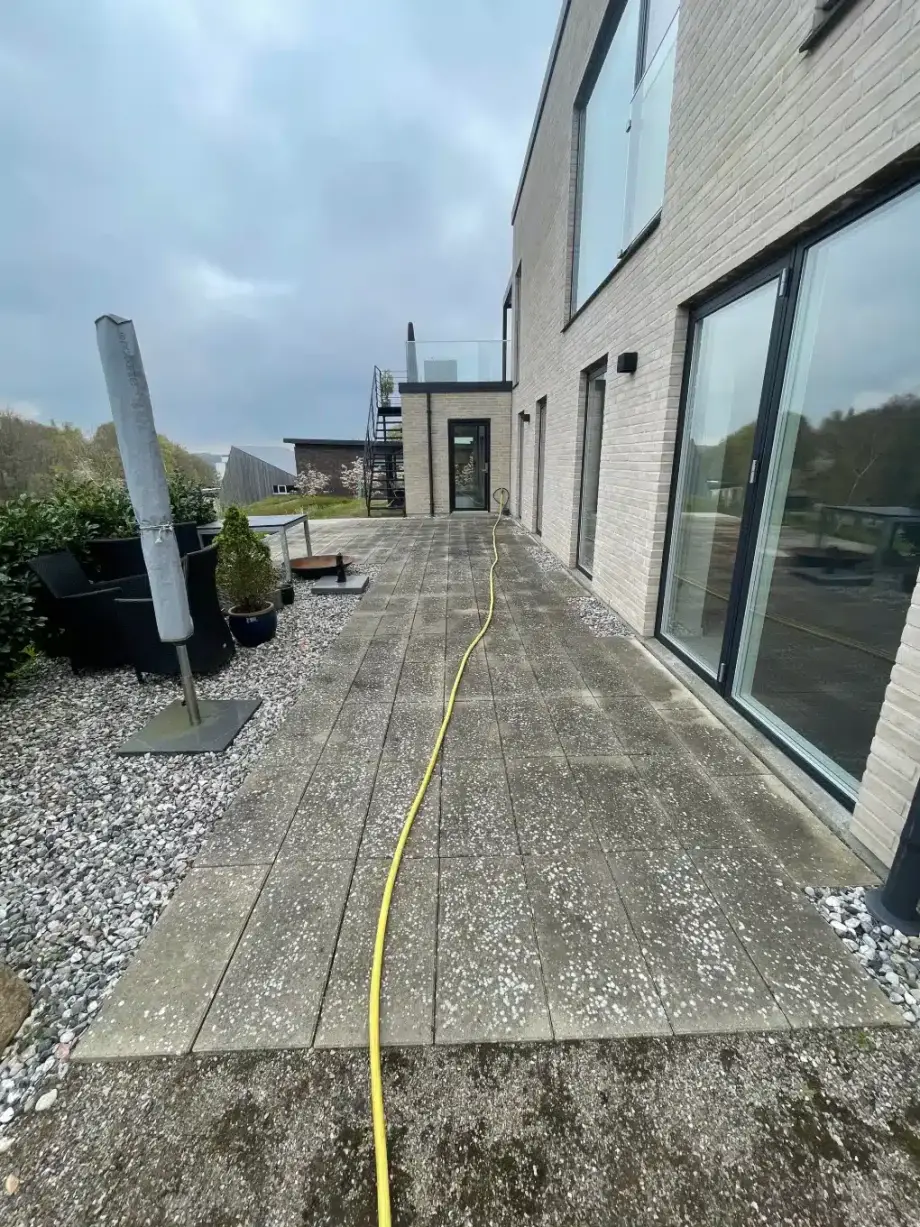 Terrasse før fliserens